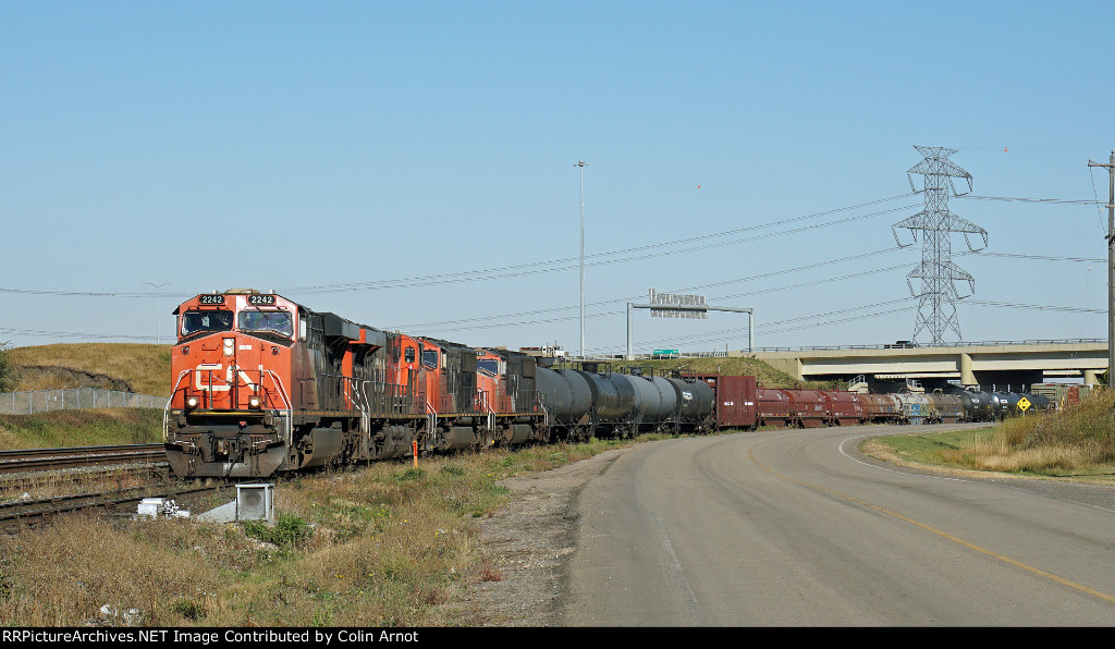 CN 2242